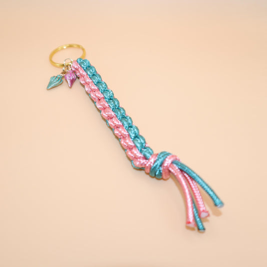 Ocean-themed Keychain with Seashell Charms | Colorful Handmade Keyring | Backpack & Purse Accessories | Gift for Ocean-lovers