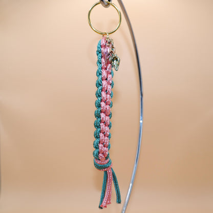 Ocean-themed Keychain with Seashell Charms | Colorful Handmade Keyring | Backpack & Purse Accessories | Gift for Ocean-lovers