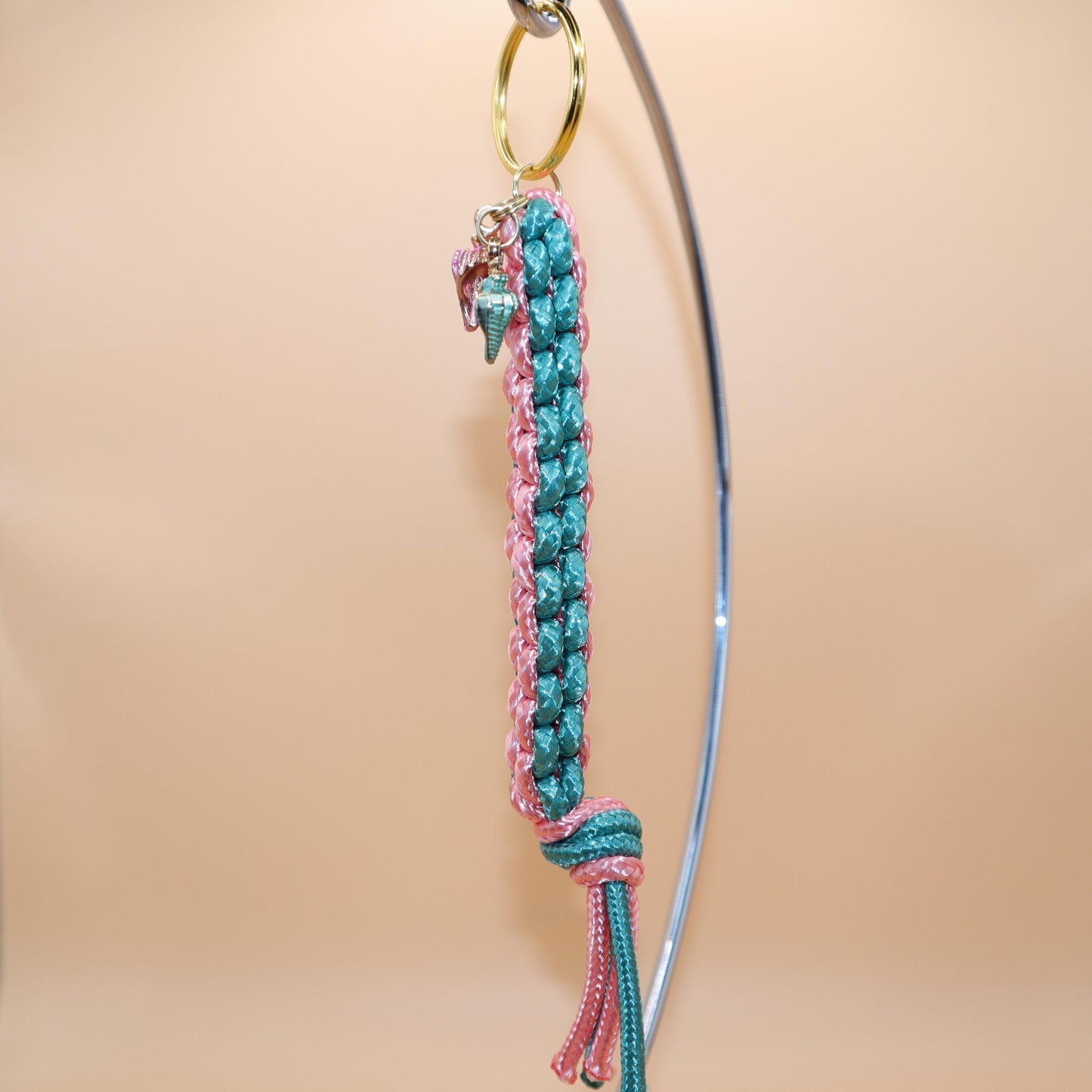 Ocean-themed Keychain with Seashell Charms | Colorful Handmade Keyring | Backpack & Purse Accessories | Gift for Ocean-lovers