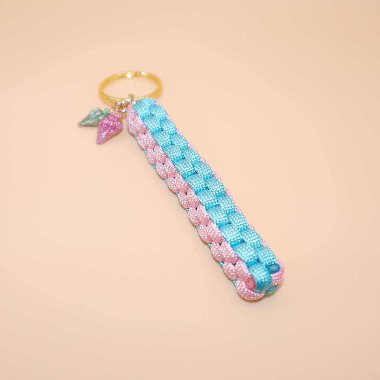 Ocean Keychain with Seashell Charms | Colorful Handmade Keyring | Backpack & Purse Accessories | Gift for Ocean-lovers
