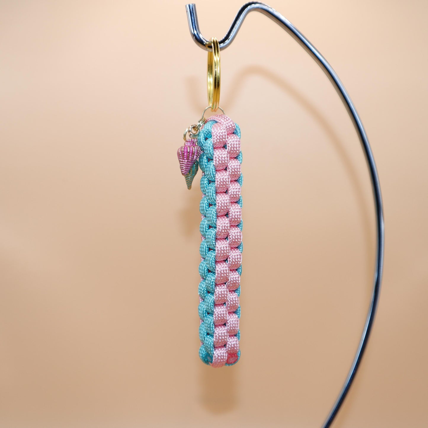 Ocean Keychain with Seashell Charms | Colorful Handmade Keyring | Backpack & Purse Accessories | Gift for Ocean-lovers