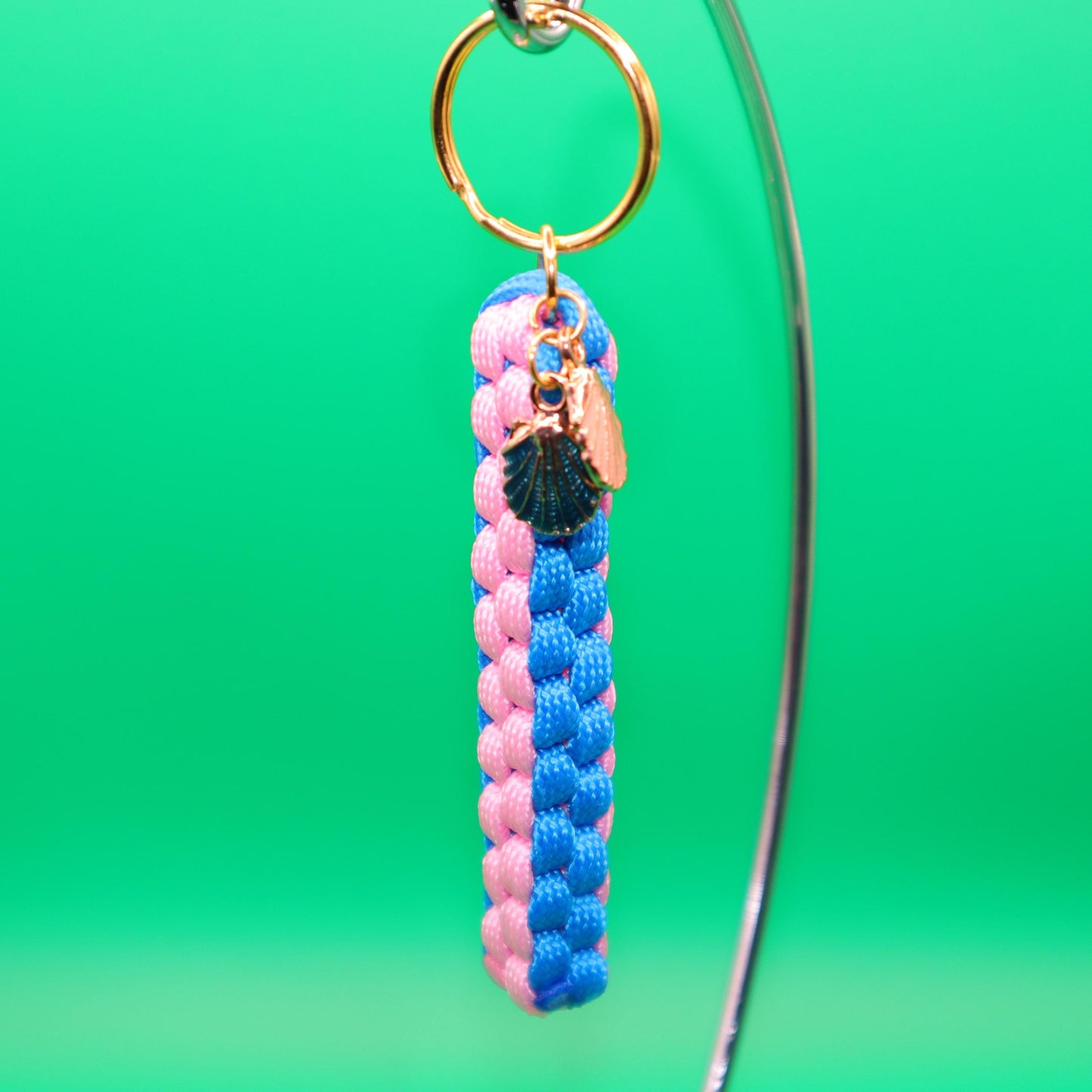 Ocean Keychain with Seashell Charms | Colorful Handmade Keyring | Backpack & Purse Accessories | Gift for Ocean-lovers